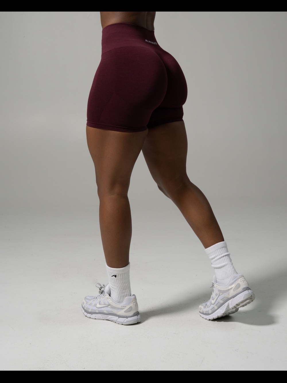 Alphalete Pump Mid rise shorts Merlot Women's Athletic Shorts size small